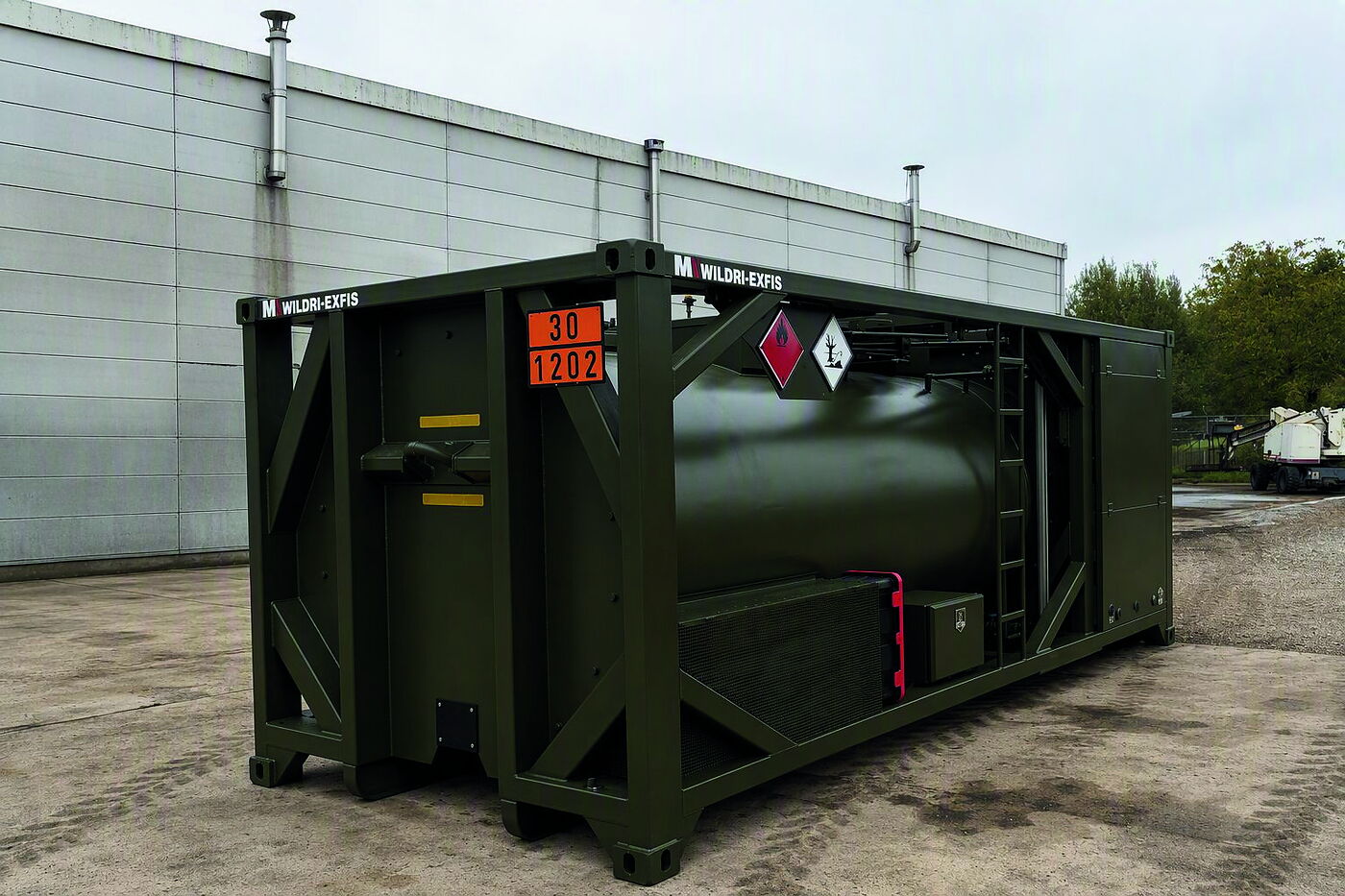 Dubbelwandige ISO-tankcontainer van M-Wildri met ADR-kenmerk 30/1202